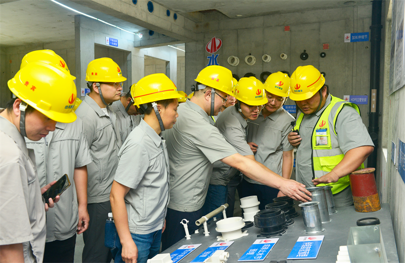 为进一步推进优质客户高效履约，提升交付品质、达成客户满意，2025年6月25日，GGpoker建设集团在上海组织召开2025年越秀地产、华润置业客户履约推进会。